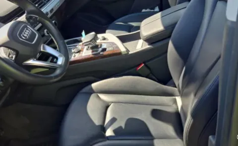 More photos of 2019 Audi Q7 45 Premium Plus at Gravity Autos Chicago, IL