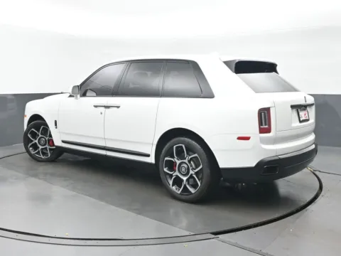 More photos of 2021 Rolls-Royce Cullinan at Gravity Autos Chicago, IL