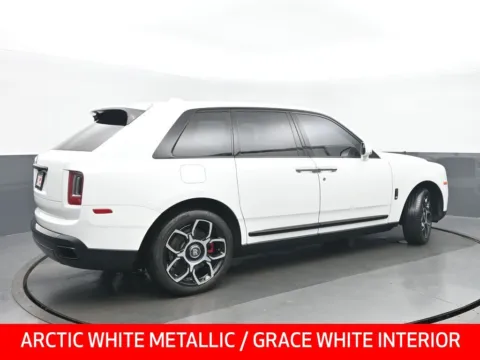 Another view of 2021 Rolls-Royce Cullinan Black Badge for sale in Highland Park, IL at Gravity Autos Chicago