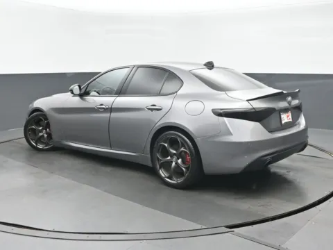 More photos of 2019 Alfa Romeo Giulia at Gravity Autos Chicago, IL