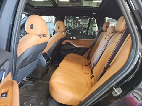 More photos of 2023 BMW X5 xDrive40i at Gravity Autos Chicago, IL
