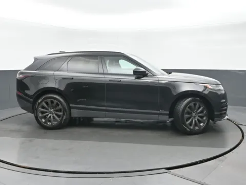 Photos of 2018 Land Rover Range Rover Velar SE R-Dynamic for sale in Highland Park, IL at Gravity Autos Chicago