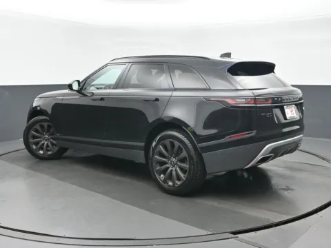 More photos of 2018 Land Rover Range Rover Velar SE R-Dynamic at Gravity Autos Chicago, IL