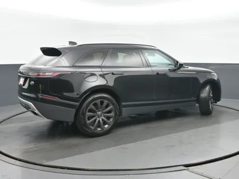 Another view of 2018 Land Rover Range Rover Velar SE R-Dynamic for sale in Highland Park, IL at Gravity Autos Chicago
