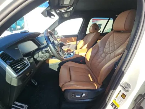More photos of 2023 BMW X5 xDrive40i at Gravity Autos Chicago, IL