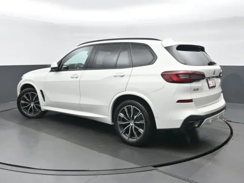 More photos of 2023 BMW X5 xDrive40i at Gravity Autos Chicago, IL