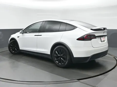 More photos of 2023 Tesla Model X Standard Range at Gravity Autos Chicago, IL