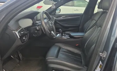 Another view of 2020 BMW 5 Series M550i xDrive for sale in Highland Park, IL at Gravity Autos Chicago