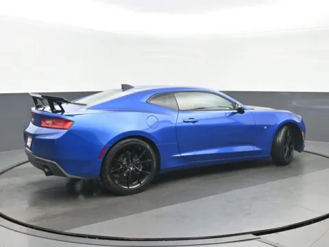 Another view of 2017 Chevrolet Camaro 1LT for sale in Highland Park, IL at Gravity Autos Chicago