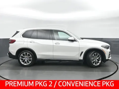 Photos of 2019 BMW X5 xDrive40i for sale in Highland Park, IL at Gravity Autos Chicago