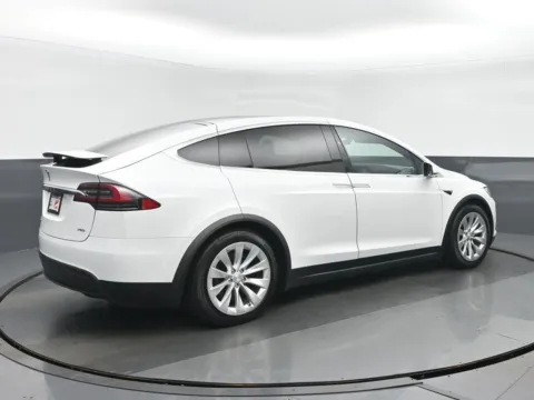 Another view of 2017 Tesla Model X 75D for sale in Highland Park, IL at Gravity Autos Chicago