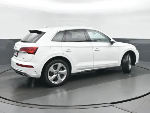 Another view of 2023 Audi Q5 45 S line Premium for sale in Highland Park, IL at Gravity Autos Chicago