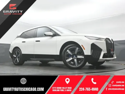 White 2024 BMW iX xDrive50 for sale in Highland Park, IL