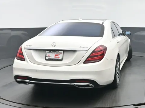 More photos of 2018 Mercedes-Benz S-Class S 560 at Gravity Autos Chicago, IL