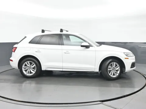 Photos of 2020 Audi Q5 45 Premium for sale in Highland Park, IL at Gravity Autos Chicago