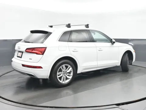Another view of 2020 Audi Q5 45 Premium for sale in Highland Park, IL at Gravity Autos Chicago