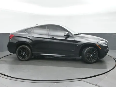 Photos of 2018 BMW X6 xDrive50i for sale in Highland Park, IL at Gravity Autos Chicago