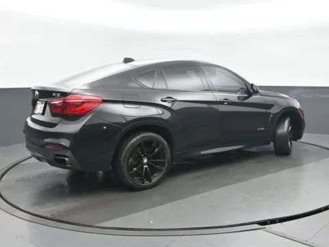 Another view of 2018 BMW X6 xDrive50i for sale in Highland Park, IL at Gravity Autos Chicago
