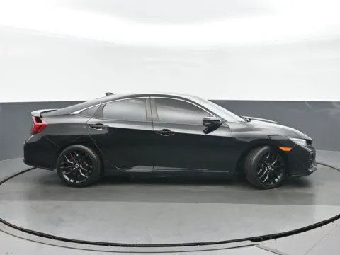 Photos of 2020 Honda Civic Si for sale in Highland Park, IL at Gravity Autos Chicago