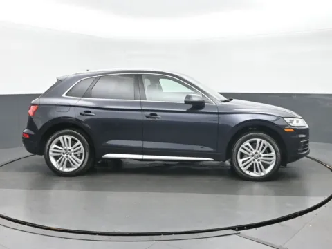 Photos of 2019 Audi Q5 2.0T Premium Plus for sale in Highland Park, IL at Gravity Autos Chicago