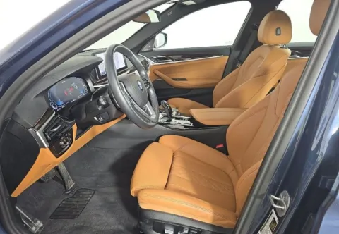 More photos of 2023 BMW 5 Series 530e iPerformance at Gravity Autos Chicago, IL