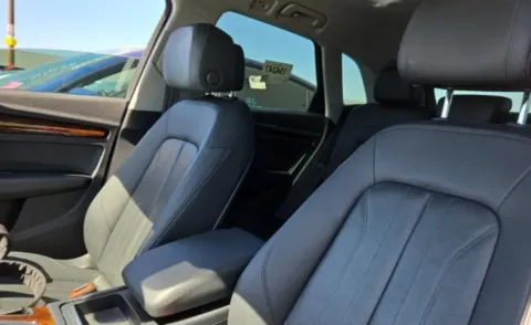 More photos of 2018 Audi Q5 2.0T Premium at Gravity Autos Chicago, IL