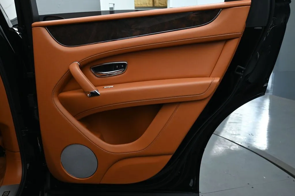 2019 Bentley Bentayga Base - Photo 24