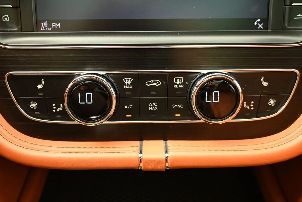 2019 Bentley Bentayga Base - Photo 17