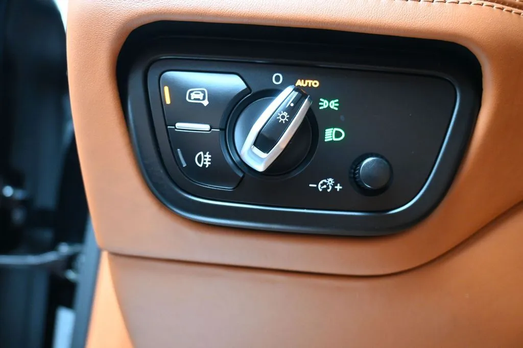 2019 Bentley Bentayga Base - Photo 19