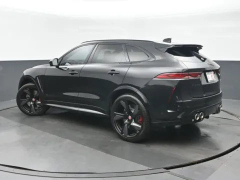 More photos of 2023 Jaguar F-PACE SVR at Gravity Autos Chicago, IL