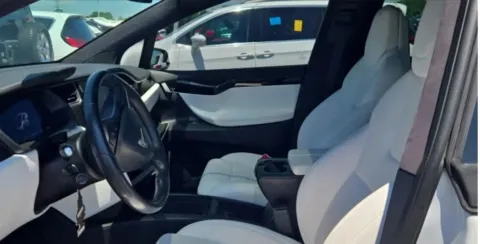 More photos of 2018 Tesla Model X 100D at Gravity Autos Chicago, IL