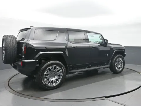 Another view of 2025 GMC Hummer EV SUV 3X for sale in Highland Park, IL at Gravity Autos Chicago
