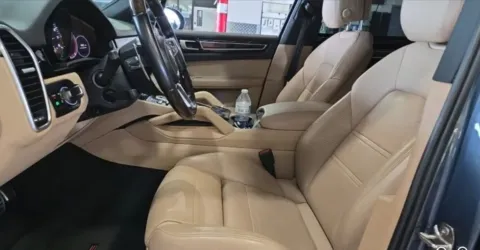 More photos of 2019 Porsche Cayenne S at Gravity Autos Chicago, IL