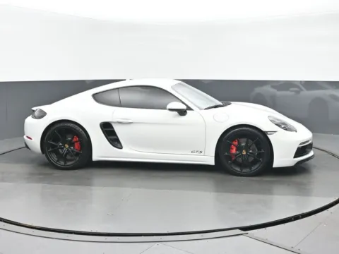 Photos of 2019 Porsche 718 Cayman GTS for sale in Highland Park, IL at Gravity Autos Chicago