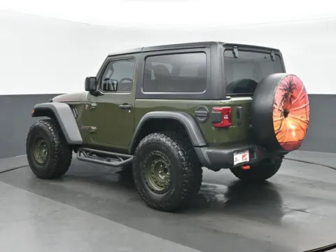 More photos of 2022 Jeep Wrangler Rubicon at Gravity Autos Chicago, IL