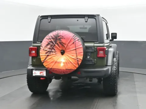 More photos of 2022 Jeep Wrangler Rubicon at Gravity Autos Chicago, IL