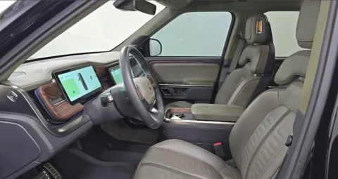 More photos of 2022 Rivian R1T Adventure at Gravity Autos Chicago, IL