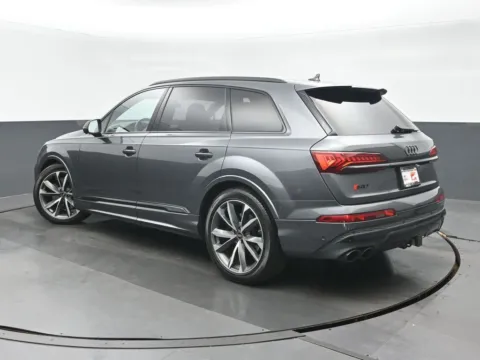 More photos of 2023 Audi SQ7 Prestige at Gravity Autos Chicago, IL