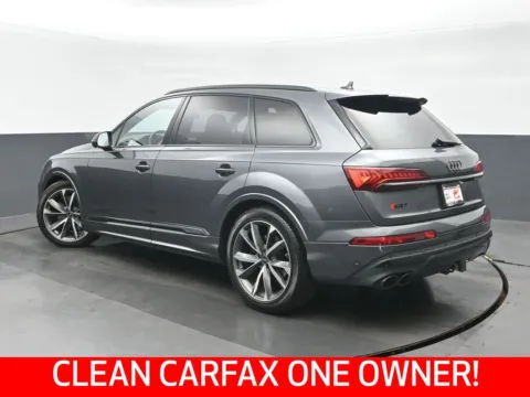 More photos of 2023 Audi SQ7 Prestige at Gravity Autos Chicago, IL