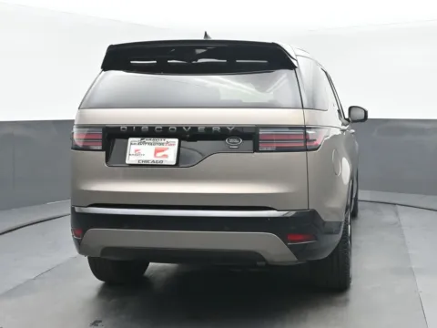 More photos of 2023 Land Rover Discovery S R-Dynamic at Gravity Autos Chicago, IL