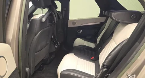 More photos of 2023 Land Rover Discovery S R-Dynamic at Gravity Autos Chicago, IL