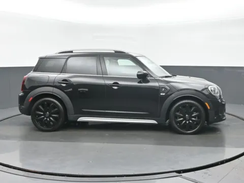 Photos of 2024 MINI Cooper S Countryman Iconic for sale in Highland Park, IL at Gravity Autos Chicago