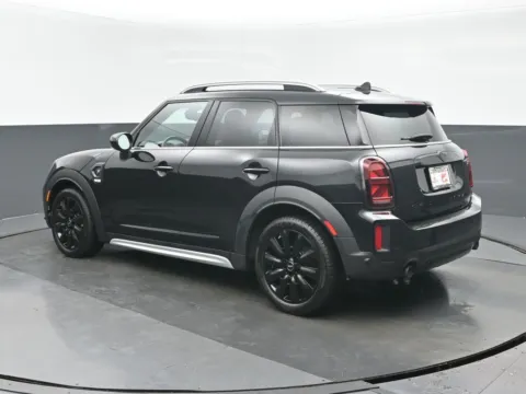 More photos of 2024 MINI Cooper S Countryman Iconic at Gravity Autos Chicago, IL