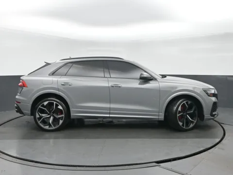 Photos of 2024 Audi RS Q8 4.0T for sale in Highland Park, IL at Gravity Autos Chicago