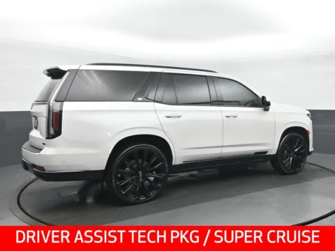 Another view of 2021 Cadillac Escalade Sport Platinum for sale in Highland Park, IL at Gravity Autos Chicago