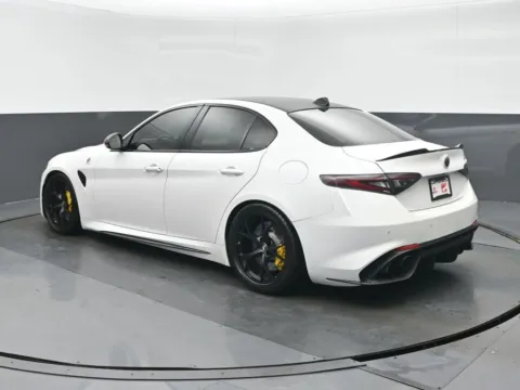 More photos of 2018 Alfa Romeo Giulia Quadrifoglio at Gravity Autos Chicago, IL