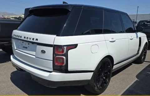 Photos of 2020 Land Rover Range Rover HSE for sale in Highland Park, IL at Gravity Autos Chicago