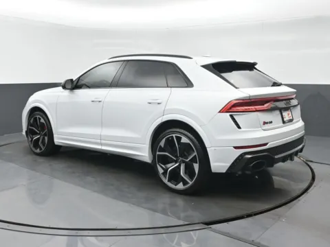 More photos of 2023 Audi RS Q8 4.0T at Gravity Autos Chicago, IL