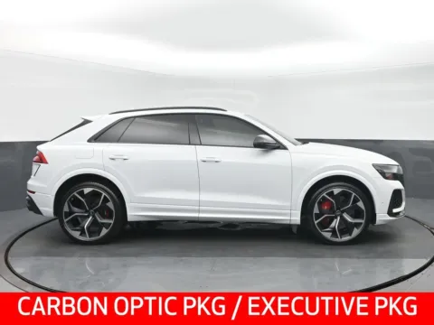 Photos of 2023 Audi RS Q8 4.0T for sale in Highland Park, IL at Gravity Autos Chicago