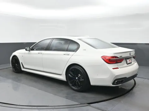 More photos of 2018 BMW 7 Series M760i at Gravity Autos Chicago, IL